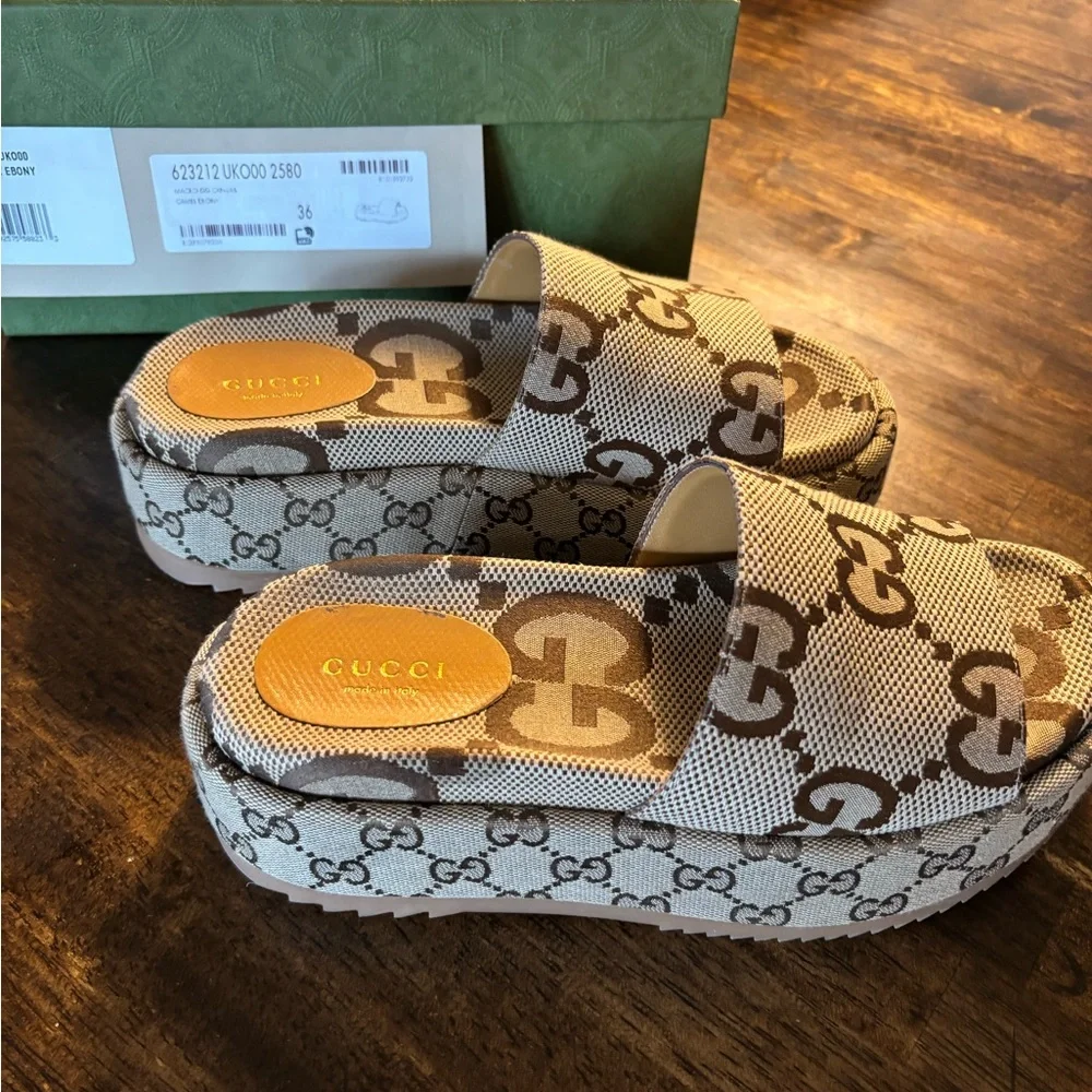 Gucci platform slide